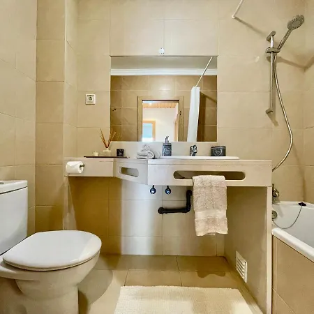 Tr - With Pool And Parking Apartamento Armação de Pêra