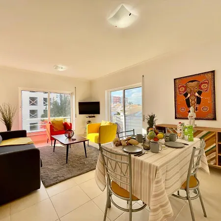 Apartamento Tr - With Pool And Parking Armação de Pêra