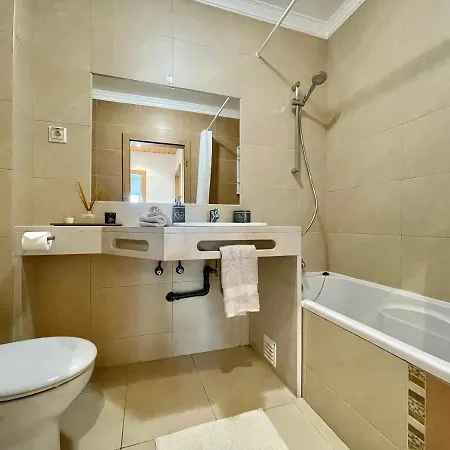 Apartamento Tr - With Pool And Parking